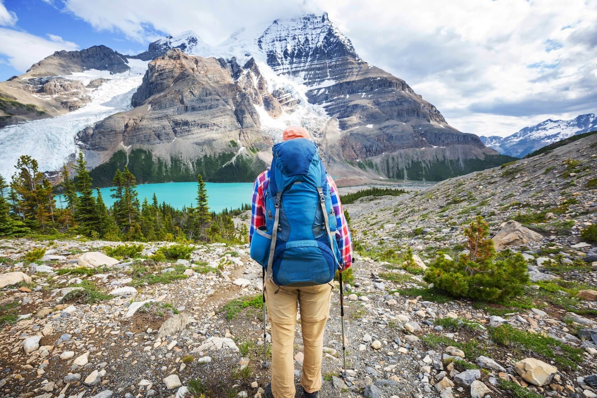 canada-travel-deals-canada-hike