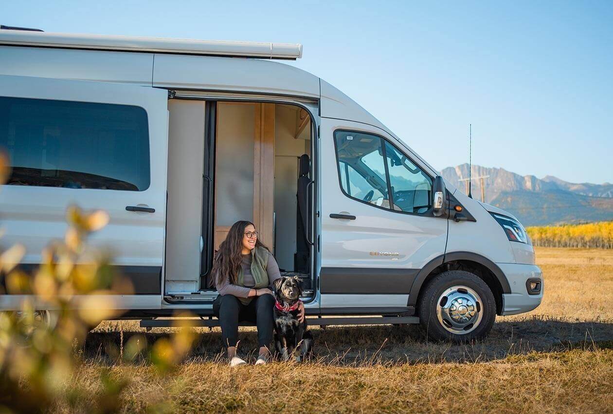 canada-travel-deals-motorhomes